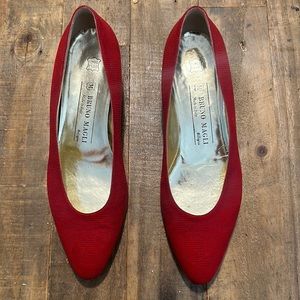 Bruno Magli red designer, Ladies Pumps-leather shoes.